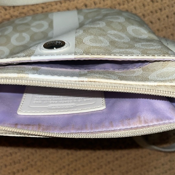 - Coach Crossbody Bag EUC - Picture 6 of 11